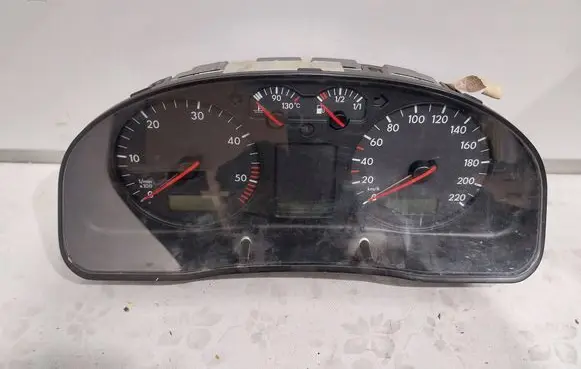 Volkswagen PASSAT B5 Speedometer (instrument cluster) 3B1919880B