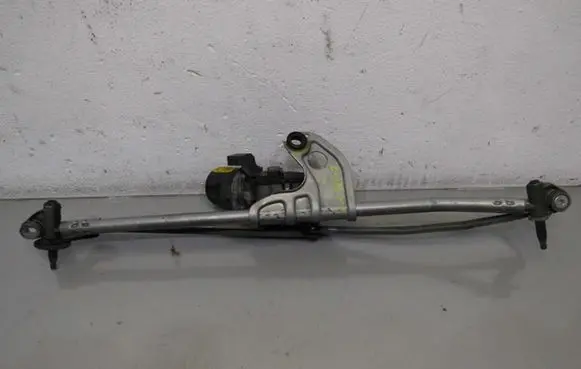 Mini One - Cooper Coupe R56 Front wiper linkage and motor