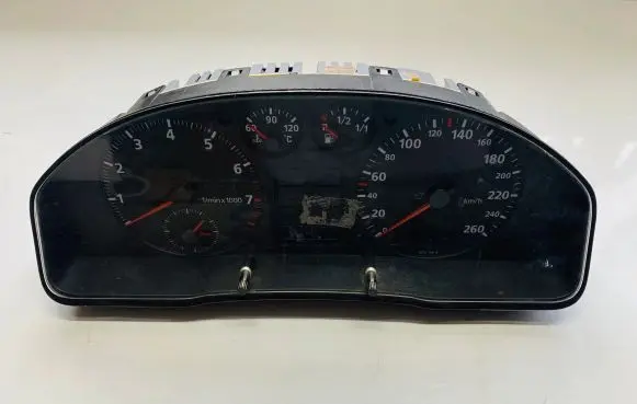 Audi A4 S4 B5 8D Speedometer (instrument cluster) 8D0919033 8D0919033CX