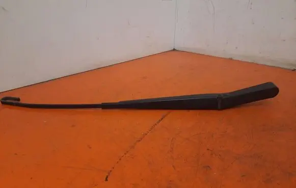 Opel Zafira A Front wiper blade arm 90582558