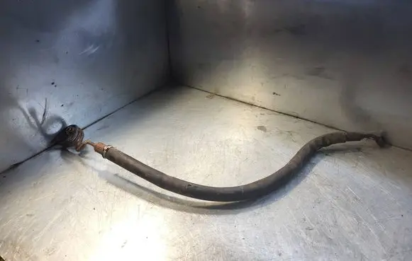 Volkswagen PASSAT B5.5 Power steering hose/pipe/line 