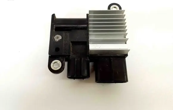 Toyota Yaris XP210 Coolant fan relay 89257499300