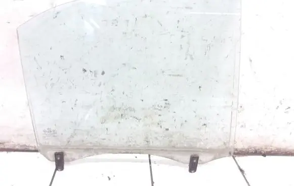 KIA Sorento Rear door window glass AS2