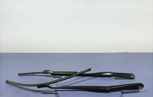 Audi A4 S4 B7 8E 8H Front wiper blade arm 9463860