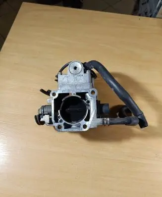Mazda 626 Throttle valve E0T11471 FS01 3908