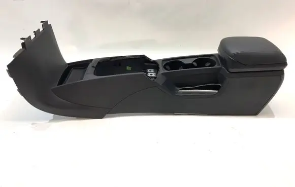 Volvo V50 Center console