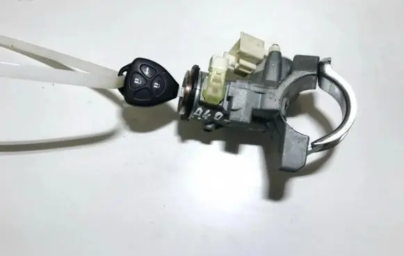 Toyota Avensis T270 Ignition lock 29653453 45020-0203