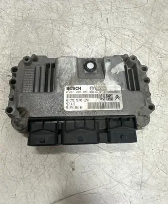 Citroen C4 I Engine control unit/module 0261208491