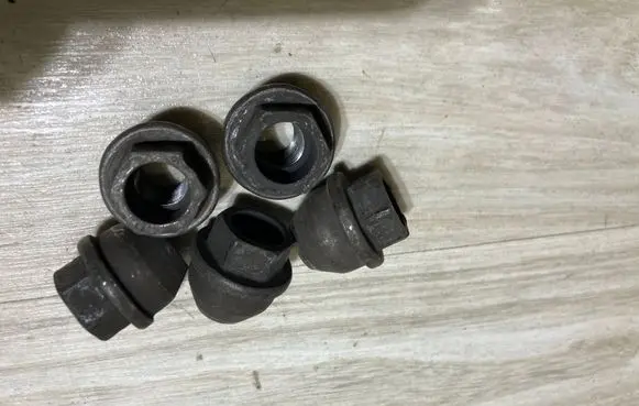 Ford Transit Custom Nuts/bolts 