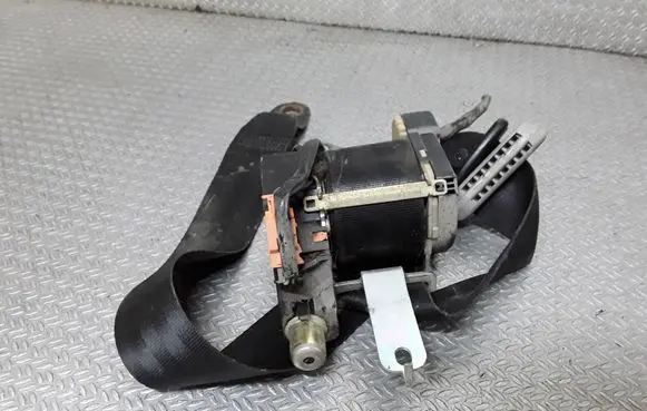 Nissan Micra Front seatbelt