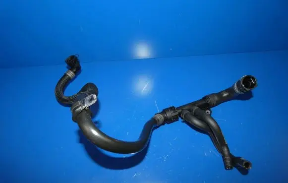 Mercedes-Benz C W205 Engine coolant pipe/hose