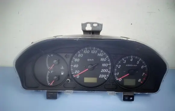 Mazda Premacy Speedometer (instrument cluster) WQCB82A