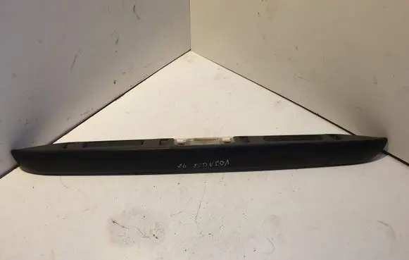 Trunk door license plate light bar