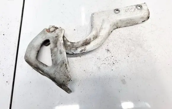 Engine bonnet/hood hinges