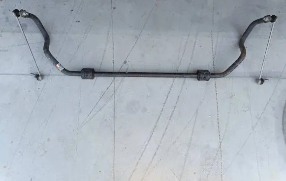 Chrysler Pacifica Front anti-roll bar/sway bar 68238126AC
