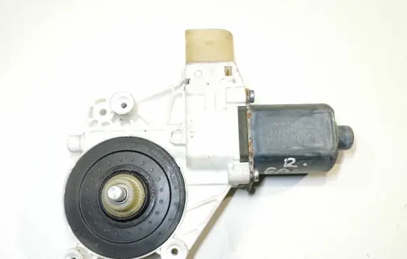 BMW 7 F01 F02 F03 F04 Rear door window regulator motor 0130822515 70460320