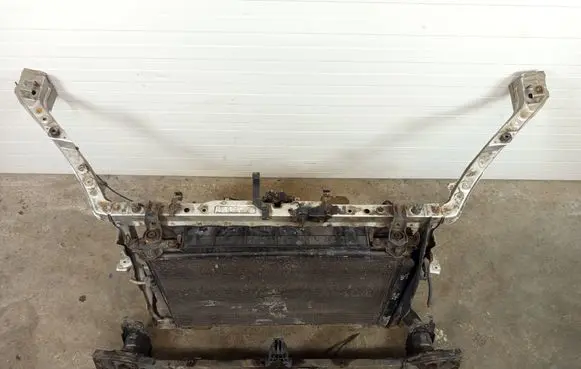 Toyota RAV 4 (XA30) Radiator support slam panel PASRAV422
