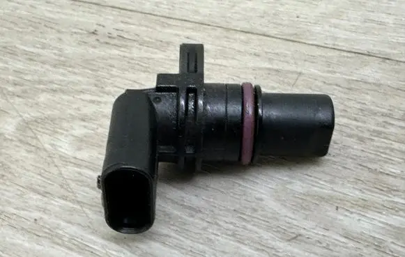 Audi A8 S8 D4 4H Camshaft speed sensor 04C907601