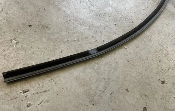 BMW Z3 E36 Rubber seal front coupe door window 8397817