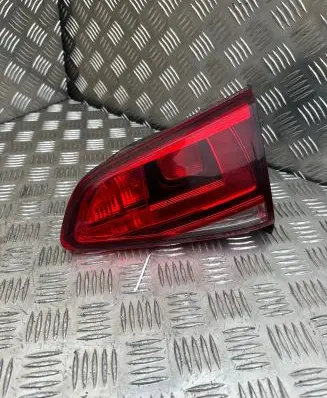 Volkswagen Golf VII Tailgate rear/tail lights 5G0945094P 5G0945260
