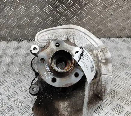 BMW X2 F39 Front wheel hub 6876853