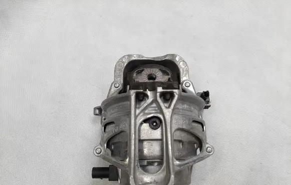 Audi Q8 Engine mount vacuum valve 4M0199256BN