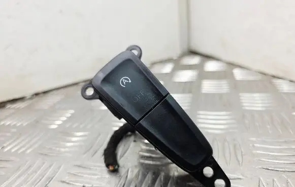 Ford Focus Other switches/knobs/shifts F1ET11B573AA