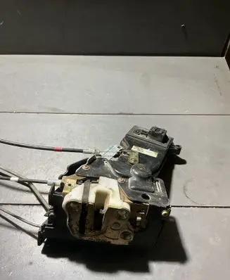 Mazda 6 Front door lock 