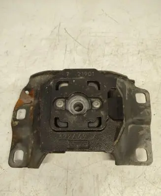Ford Focus Engine mount bracket V617M121 322A69