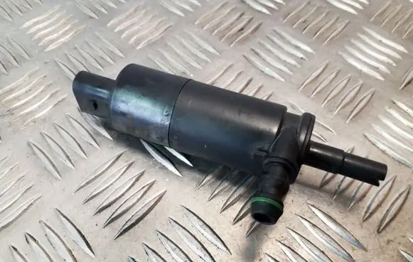 Skoda Yeti (5L) Headlight washer pump 3B7955681