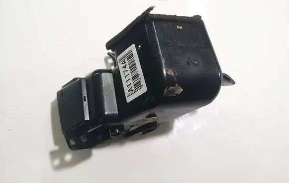 Nissan Primera Dash center air vent grill 8761AV601