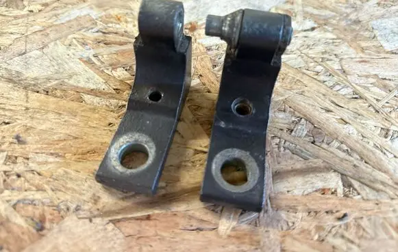 Alfa Romeo 159 Front door upper hinge 