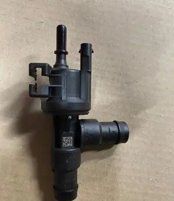 BMW 3 G20 G21 Electric auxiliary coolant/water pump 7643106