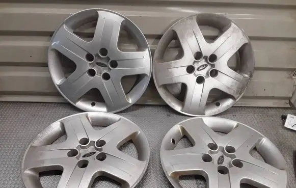Ford C-MAX I R16 wheel hub/cap/trim 4M511000GD
