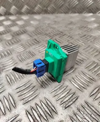 Hyundai Santa Fe Heater blower motor/fan resistor 