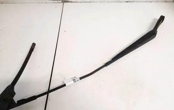 Skoda Octavia Mk2 (1Z) Front wiper blade arm 1z1955410