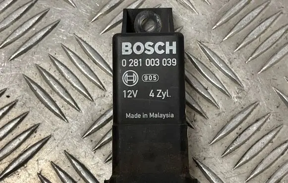 Iveco Daily 35 - 40.10 Glow plug pre-heat relay 0281003039