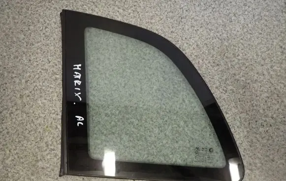 Hyundai Matrix Side middle window/glass 