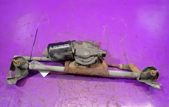 Toyota Yaris Verso Front wiper linkage and motor 