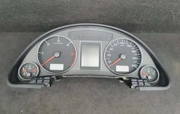 Audi A4 S4 B7 8E 8H Speedometer (instrument cluster) 8E0920932 RB8