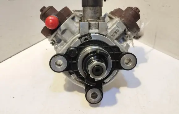 Volvo XC60 Fuel injection high pressure pump 0445010618 31272896