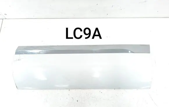Volkswagen Touareg II Rear door trim (molding) 7P6854949 7P6854949H