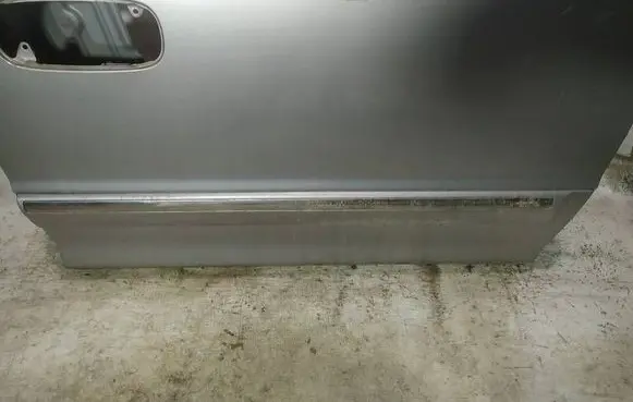 Hyundai Trajet Front door trim (molding) 