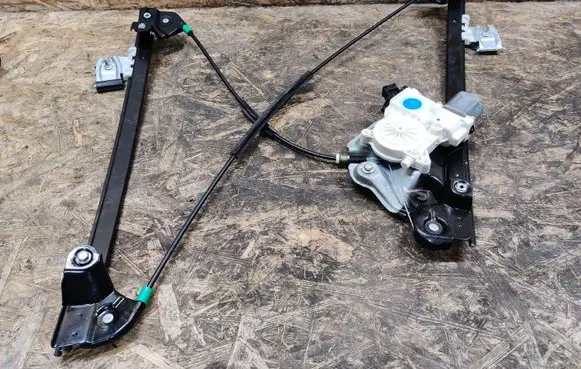 Cadillac SRX Front door window regulator with motor 15252618