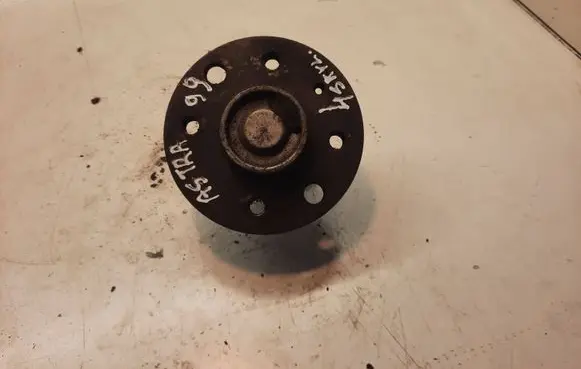 Opel Astra G Rear wheel hub 