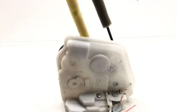 Mazda 2 Front door lock