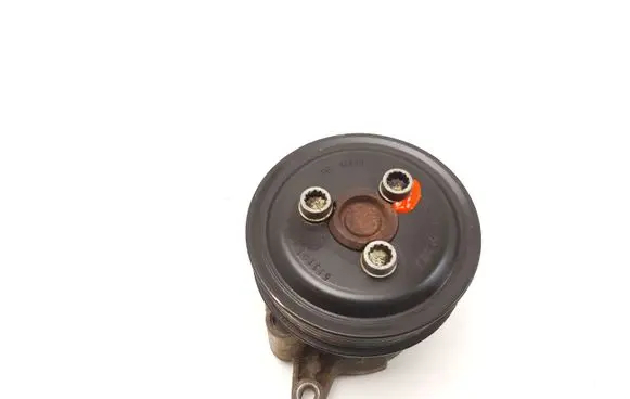 Skoda Rapid (NH) Water pump 03F121031A