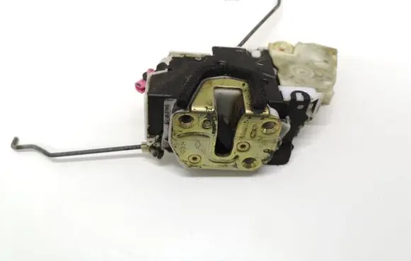 Nissan Navara D22 Rear door lock 805526P003