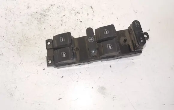 Skoda Octavia Mk1 (1U) Electric window control switch 1U0959857