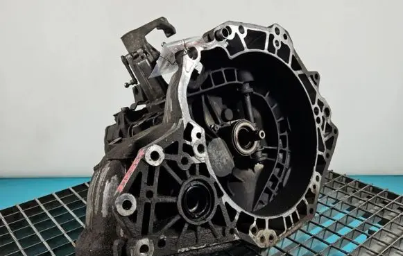 Manual 5 speed gearbox